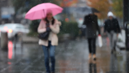 SRBIJA NA UDARU DVA ANTICIKLONA! RHMZ upalio meteoalarme, sneg i led prvo stižu u ove predele