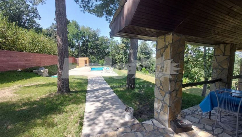 PRODAJE RAJ U TURISTIČKOM RAJU SRBIJE, A CENA ĆE VAS ŠOKIRATI: Kuća, bazen, sauna, a u blizini ove prirodne lepote (FOTO)