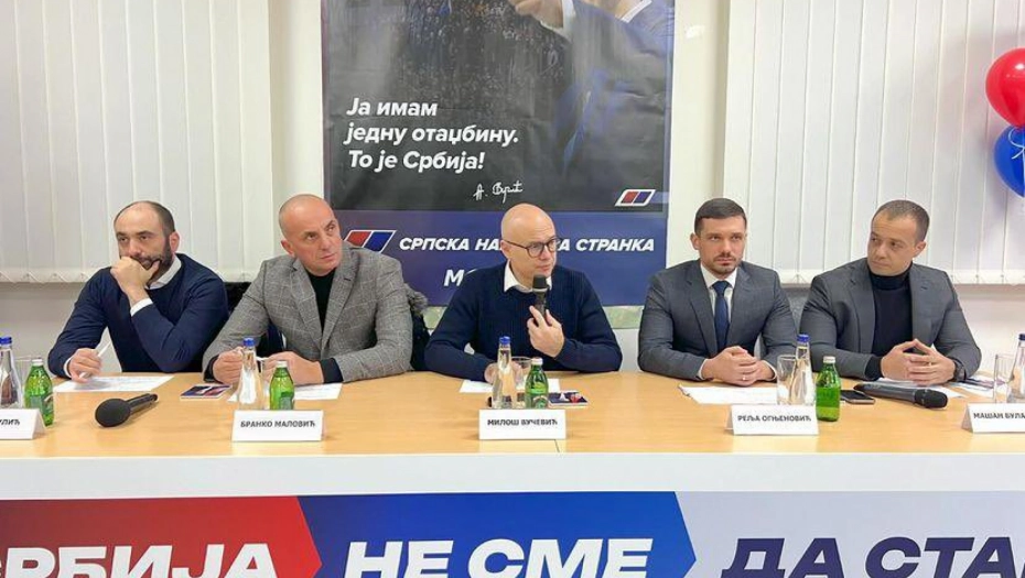 VUČEVIĆ OBIŠAO GO VOŽDOVAC "Glasamo za Srbiju koja se razvija" (FOTO)