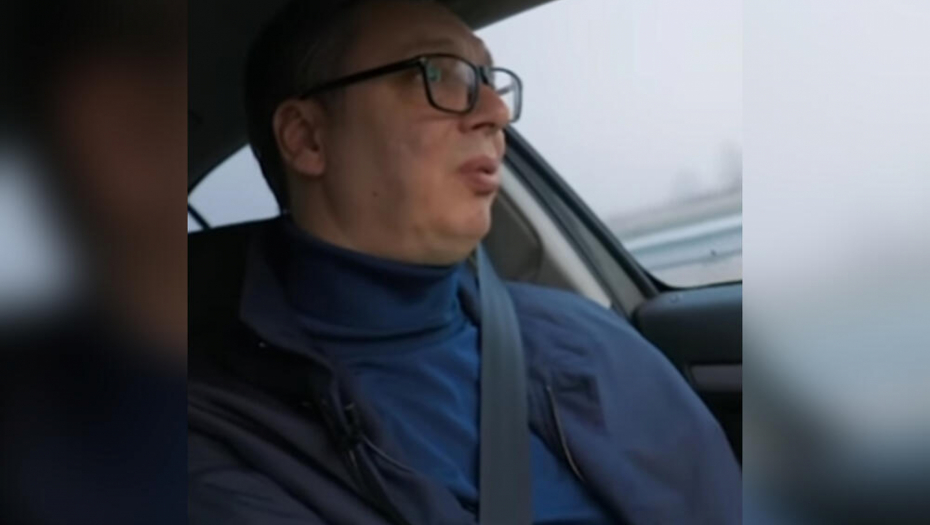 "DIVNO IZGLEDAJU OVIH NOVIH 11 KM" Vučić se "škodom" provozao novom deonicom autoputa: Ponosan na Srbiju i njene ljude (VIDEO)