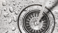 NI U LUDILU Vodoinstalateri otkrili 5 stvari koje nikada ne smeju da završe u odvodu, mogu da naprave ogromnu štetu