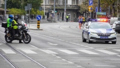 GLUMIO PRODAVCA PA POKRAO VLASNICU KUĆE Prilikom bekstva  kolima naleteo na ženu na pešačkom prelazu