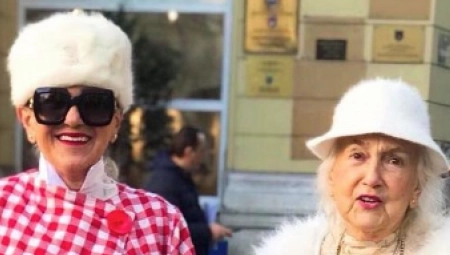 DVE BOSANKE ZALUDELE BALKAN Samka (70) i Hatidža (81) prošetale gradom i sve je stalo, ovako nešto skoro niste videli