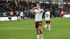 SITI KONAČNO UPISAO TRIJUMF Šampion nekako preživeo Luton, Everton slavio na debiju Petrovića, Fulam razbio Vest Hem
