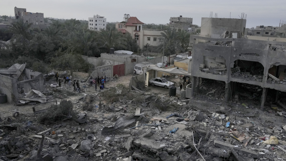 DESETINE PALESTINACA POGINULO Stotine ranjeno u izraelskim napadima širom Gaze, gađani i izbeglički kampovi (FOTO)