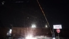 ZA DLAKU IZBEGNUTA NESREĆA U SVILAJNCU Rampa na pružnom prelazu podignuta, a voz prolazi