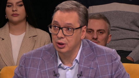 CEO SVET ČEKA TU UTAKMICU SA PODELJENIM KARTAMA! Vučić o izborima u Americi, Rusiji i Tajvanu