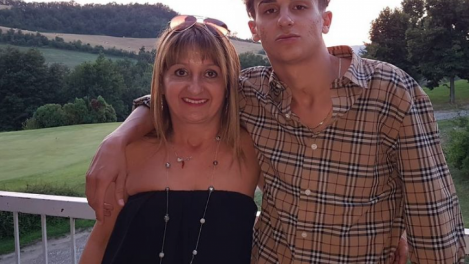 "ZNAM DA ĆU ZAGRLITI SINA" Aleksandar (21) je nestao pre 3 godine, majka ne gubi nadu