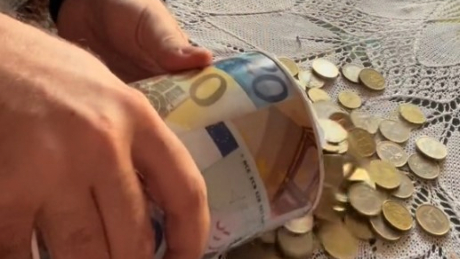 GODINU DANA STAVLJAO SITNI NOVAC U METALNU KASICU Marko doživeo šok kad je izbrojao ušteđevinu