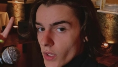 POBEDNIKA PINKOVIH ZVEZDICA NAPALI U ZAGREBU Pevač opisao šta mu se desilo, društvene mreže se usijale