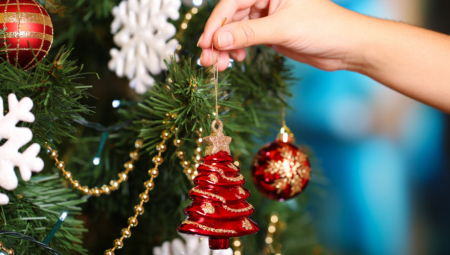 UKRASITE JELKU PREMA FENG ŠUIJU Privucite novac i bogatstvo i zakoračite u novu godinu puni energije i dobrih misli