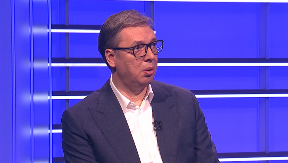 "KAMPANJA IM SE SVELA DA PRIČAJU GADOSTI O MOJOJ PORODICI" Vučić: Predsetavljaju se kao "urbani i pametni", čak i kada ne završe školu
