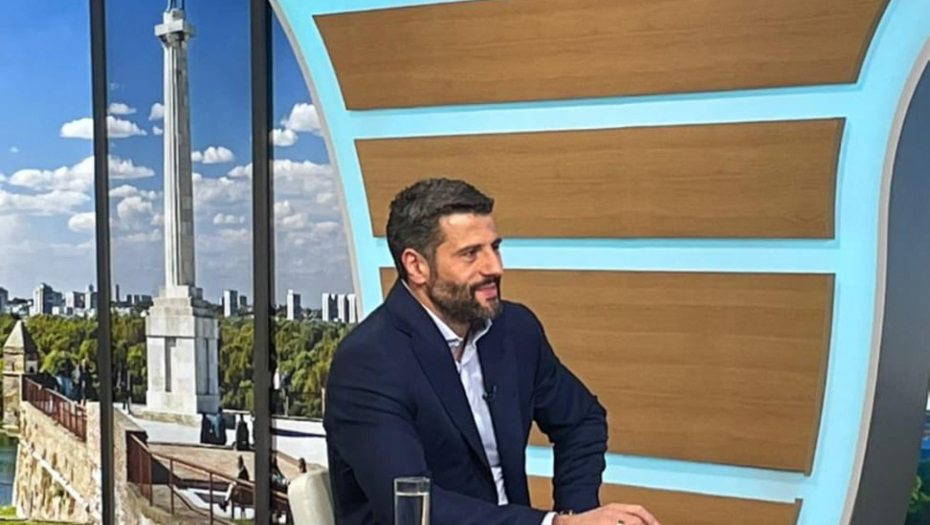 Šapić: Najavom radova na bilbordima obaveštavamo građane šta će da se radi, ali i obavezujemo se da se projekti realizuju