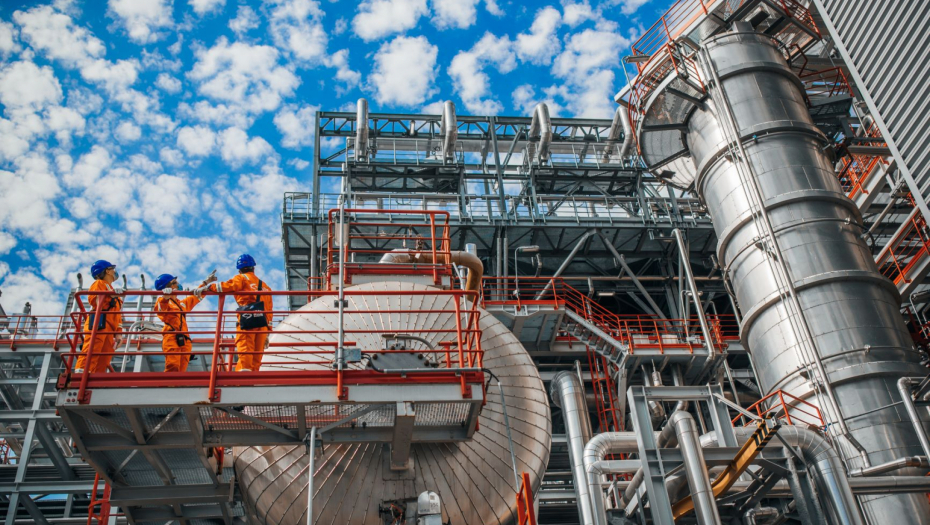 JUBILEJ DOMAĆE RAFINERIJE NAFTE  Na današnji dan pre 55 godina počela prerada nafte u Pančevu