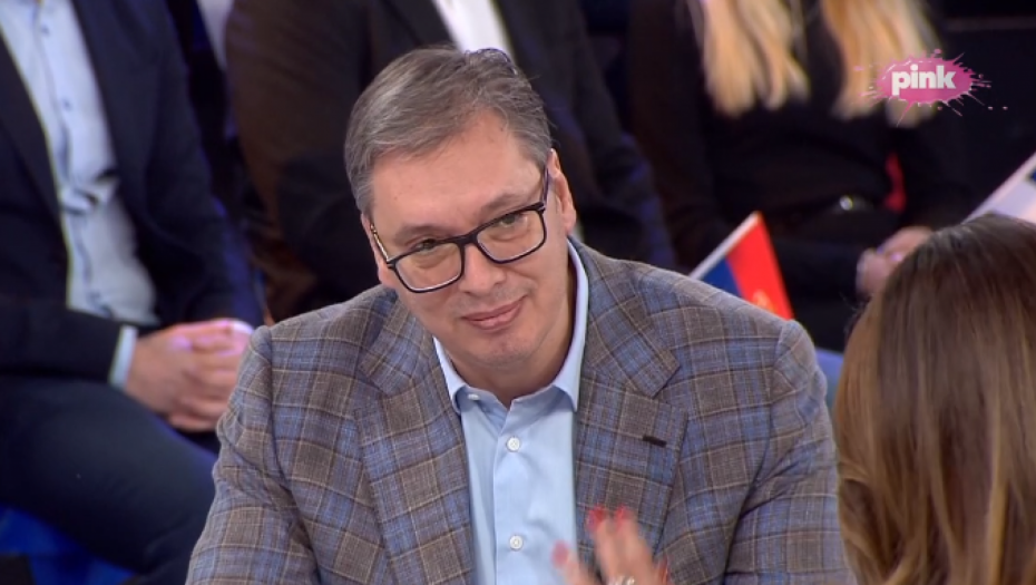 "LJUDI SKAČU SA STOLICE, SPREMNI SU DA SE BORE" Vučić otkrio šta mu je najjača impresija ove kampanje: "Mi nismo ulazili u blato..."