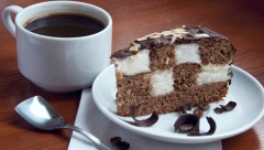 ŠAH TORTA Od žuto crnih-delova, ulepšaće svaku slavsku trpezu