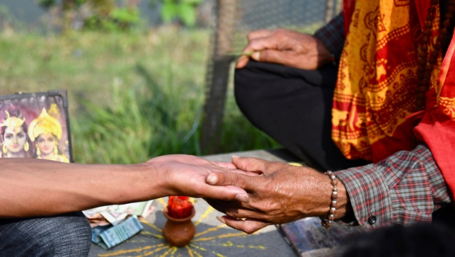 ČEKA LI VAS SIROMAŠTVO ILI IZOBILJE Evo šta linije na unutrašnjoj strani zgloba šake znače za vaš život i sudbinu
