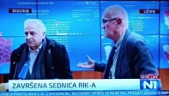 "SRBIJA PROTIV NASILJA", OSIM KAD JE NAŠE?! Šabić se žalio zbog obezbeđenja, a vikao na kolegu kog su tukli demonstranti