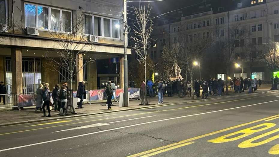 SUNOVRAT PROTESTA OPOZICIJE Debakl, u 6 sati im se pojavila šačica demonstranata