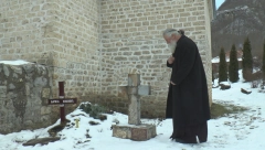 U OVOJ SVETINJI POČIVAJU MOŠTI 3 POTOMKA LOZE NEMANJIĆA Manastir Davidovica jedini je posvećen Bogojavljenju Gospodnjem