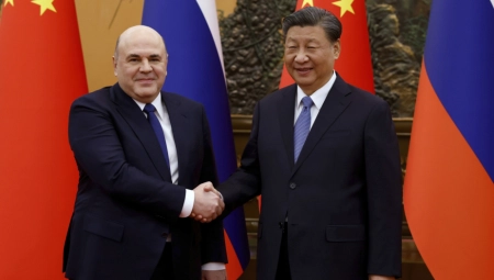 "RAZVOJ ODNOSA SA MOSKVOM STRATEŠKI IZBOR" Ruski premijer kod Sija