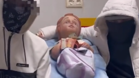 BIZARNO Ukrali figuru bebe Isusa, tražili otkup, pa objavili sraman snimak (VIDEO)