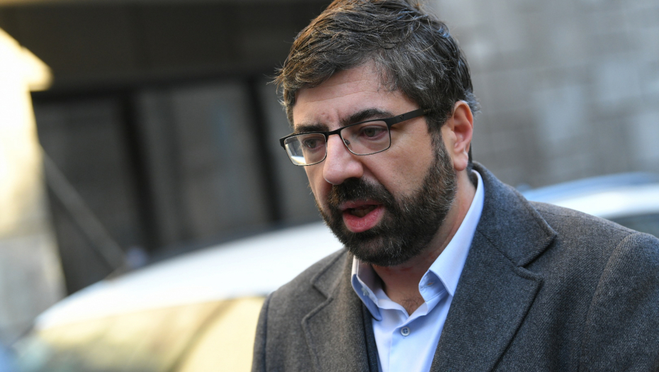 LAŽI PALE U VODU! Đilasovac tvrdi da je stotine hiljada ljudi doseljeno u Beograd, a podaci govore sve suprotno!