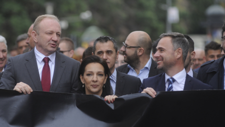 ŠTA JE ZAISTA ISTINA? Opozicija iznosi tone laži o izveštaju ODIHR, a evo šta piše na papiru (VIDEO)