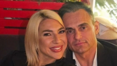 JOVANI JEREMIĆ DEČKO KUPIO NAKIT OD SUVOG ZLATA Voditeljka van sebe, skičala od sreće kada je ugledala poklon