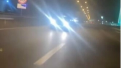 "OVO JE ZA ZATVOR" Vozi po autoputu u kontra smeru, još blica ljudima da se sklone!" (VIDEO)