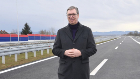 SUTRA U 12 ČASOVA OTVARA SE BRZA SAOBRAĆAJNICA LAJKOVAC - DIVCI Vučić: Ponosan na Srbiju koja se gradi (FOTO/VIDEO)
