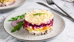 POSNA SALATA IZ SLOJEVA Po ruskom receptu, neverovatno ukusna i slasna