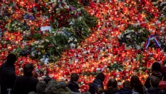 NARODE ČEŠKI, OSTANI SNAŽAN Jaka poruka navijača u Pragu posle jezivog masakra (FOTO)