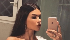 JOVANA ŠVONJA PONOVO TRUDNA Zgodna manekenka u pripijenoj haljini ponosno pokazala stomačić
