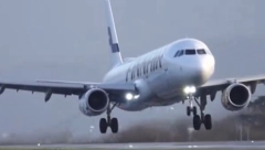 AVIONSKA NESREĆA U BELGIJI Ima poginulih, pilot nije uspeo da poleti, udario u parkirani automobil