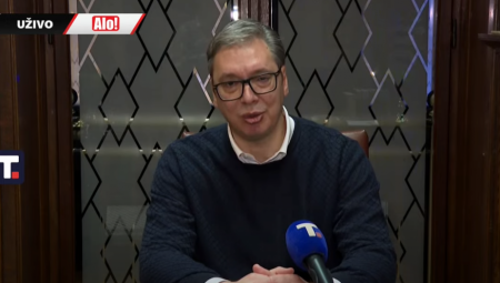 NEĆEMO DATI DA UNIŠTE NAŠU KUĆU Vučić: Odbranićemo našu Srbiju, samo vas molim da sačuvamo mir (VIDEO)