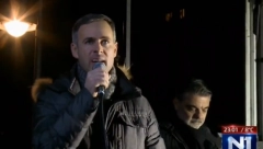 DA SE NE ZABORAVI: NA NASILNO ZAUZIMANJE SKUPŠTINE BEOGRADA POZVAO OPOZICIONAR IZ - TRSTENIKA!