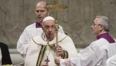 SLEDI ISTORIJSKI SUSRET Papa franja će se danas sastati sa čovekom koji ga je nazivao imbecilom