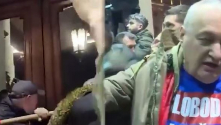 OPOZICIJA PRIZNALA DA SU ONI LOMILI SKUPŠTINU GRADA Srđan Milivojević: "Nećemo valjda da vas mazimo?"