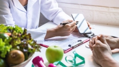 KAKO SAČUVATI ZDRAVLJE KOSTIJU Uloga vitamina u prevenciji osteoporoze
