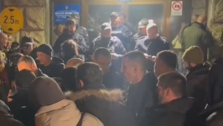 NASILJEM NA VLAST, NASILJEM PROTIV SRBIJE Ovako je koalicija "Srbija protiv nasilja" napravila haos u Beogradu