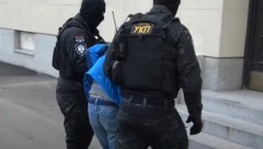 ANGAŽOVAO UBICU DA MU USMRTI TETKU! Nesuđeni zločinac počeo da ga ucenjuje...