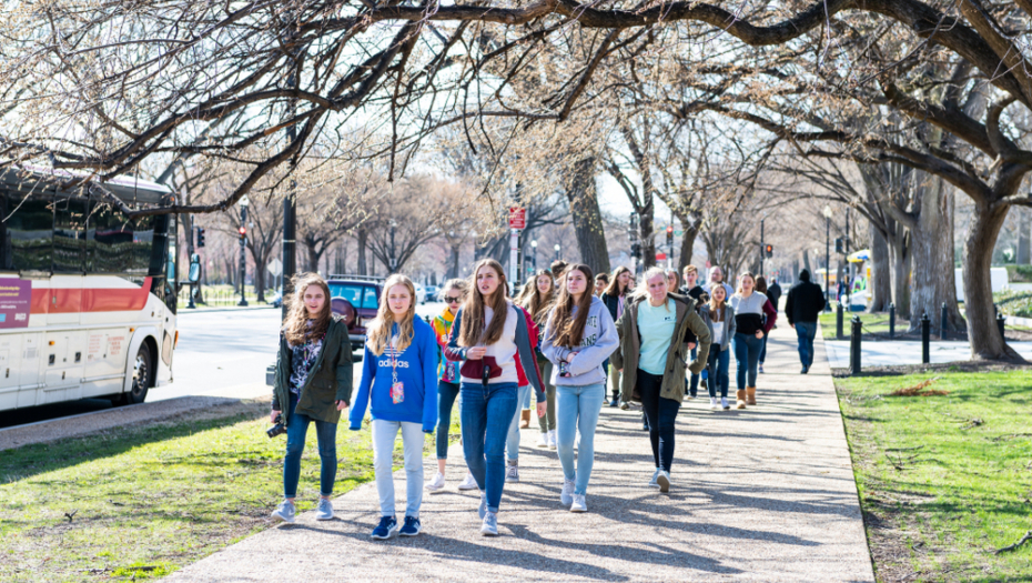 ZA DEČJU EKSKURZIJU RODITELJIMA TRAŽILI 96.000 DINARA! Skandal u beogradskoj gimnaziji, iz agencije otkrili: "Škola je imala nesvakidašnji zahtev..."
