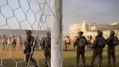 POJAVIO SE NOVI JEZIV SNIMAK IZ GAZE: Palestince odveli na stadion i skidaju ih do kože, među njima i dečaci, a ZAROBLJENE I ŽENE (VIDEO)