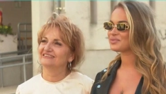 RADI U RIBARNICI, OČISTI PO 150KG RIBE: Teodora Džehverović priznala čime se bavi njena majka, otkrila sve detalje