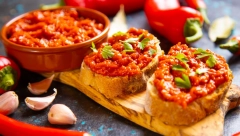 POSNI TOST SENDVIČ SA AJVAROM Brza i jednostana večera koju ćete obožavati
