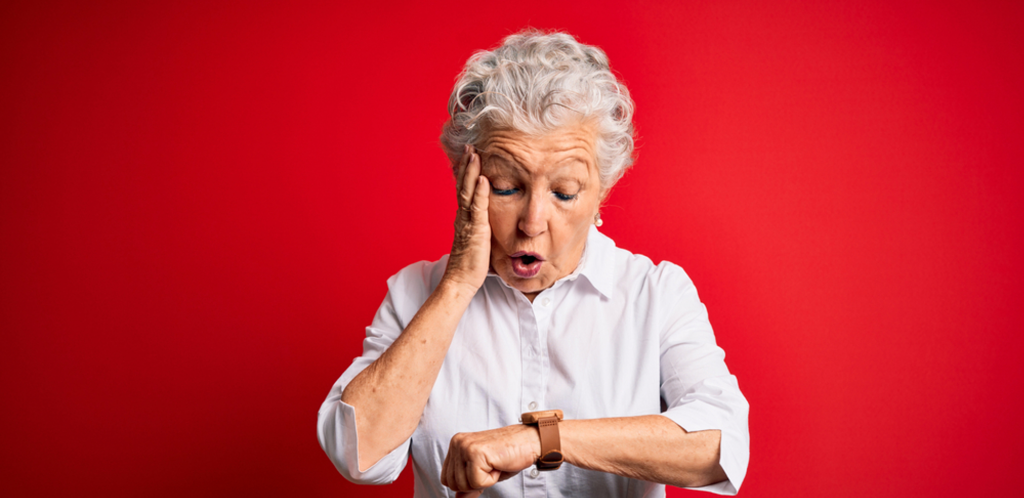 NE ZABORAVITE DA POMERITE KAZALJKE Noćas spavamo sat vremena duže, a evo ko je "kriv" za to