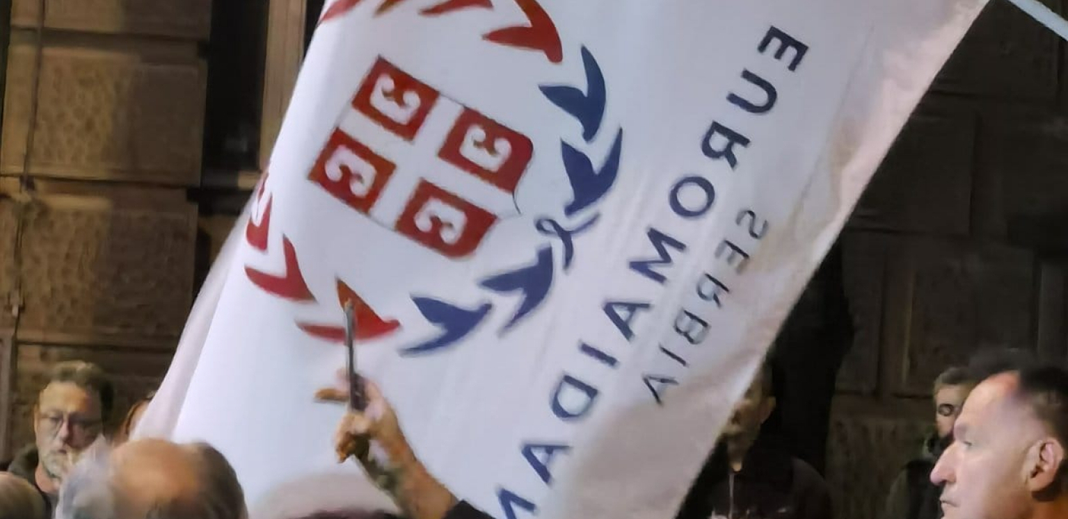NEMAČKA POSLANICA: Nije slučajno da akteri iz država NATO-a od maja pozivaju na srpski „Majdan“