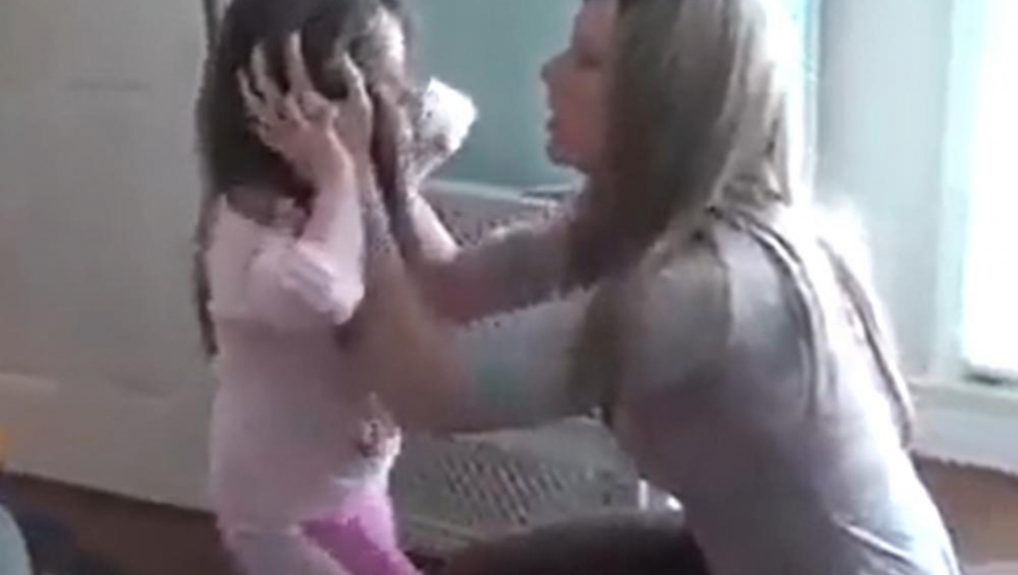 ZA SVAKI DOČEK SRBIJA ŠERUJE OVAJ KLIP Ako bacate petarde, kada čujete krik ovog deteta, i vi ćete to prestati da radite