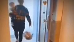 ONA JE NAZVANA MAJKOM GODINE Razlog će vas nasmejati (VIDEO)